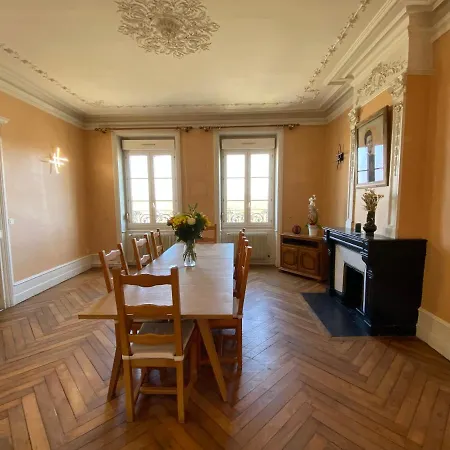 Grande Maison Bourgeoise *